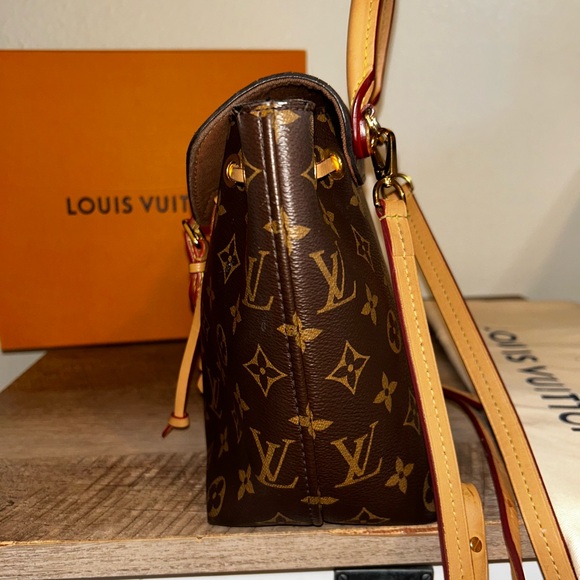 Louis Vuitton Tan and Brown Backpack with Iconic Design - Picture 10 of 14